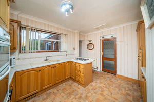 KITCHEN- click for photo gallery